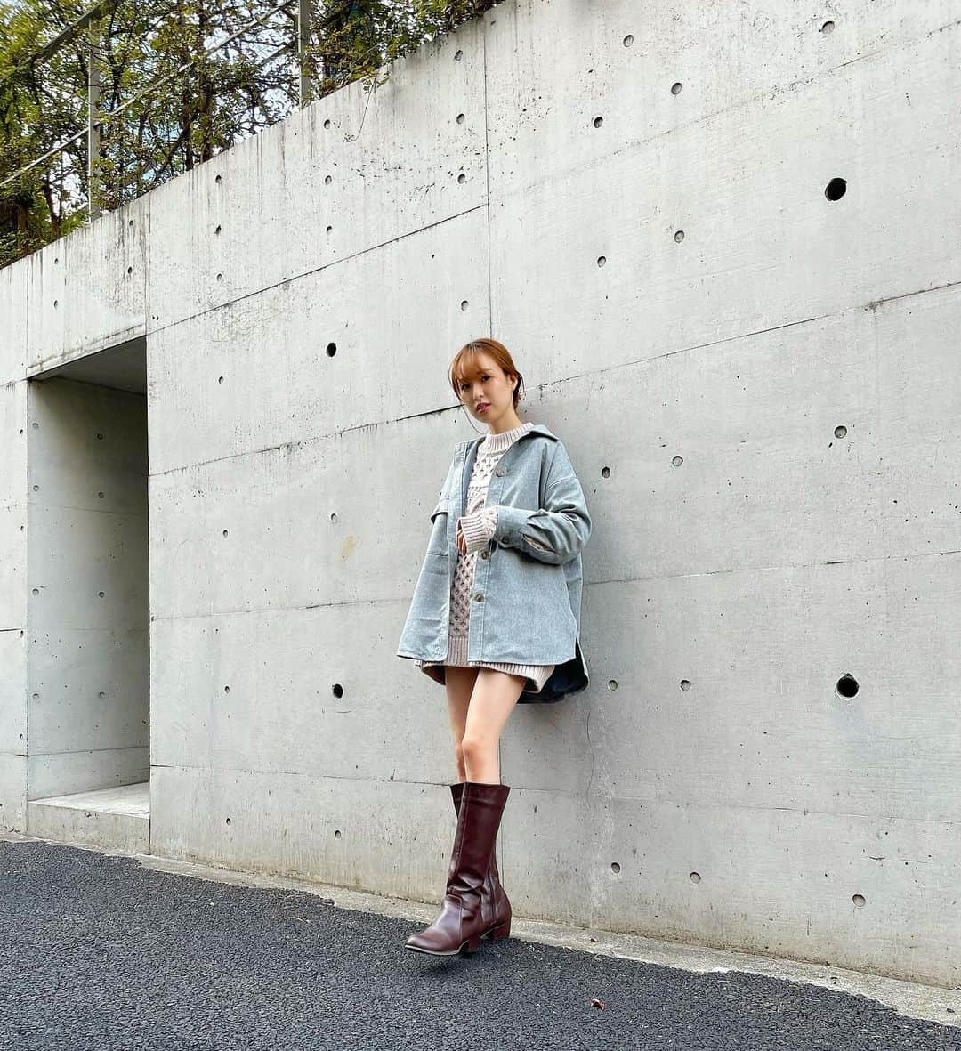 のインスタグラム：「ㅤㅤㅤ 今日はあたたかかったので 春物の羽織りでお散歩🐻‍❄️☀️うれしー！ ㅤㅤㅤ ツイード風なのが可愛くて 珍しくアイスブルーをチョイス♡ #murua#ママコーデ」