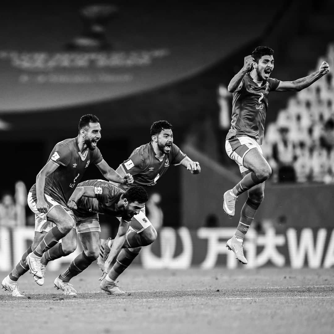 FIFAワールドカップさんのインスタグラム写真 - (FIFAワールドカップInstagram)「Raw. Beautiful. Bold.  The #ClubWC from a different point of view.  📷 @davidramosgetty」2月13日 21時30分 - fifaworldcup