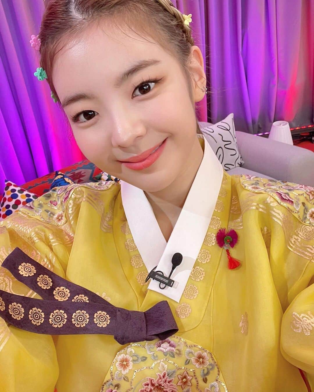 ITZYさんのインスタグラム写真 - (ITZYInstagram)「다시 한번 happy 복복복🥰」2月13日 21時46分 - itzy.all.in.us