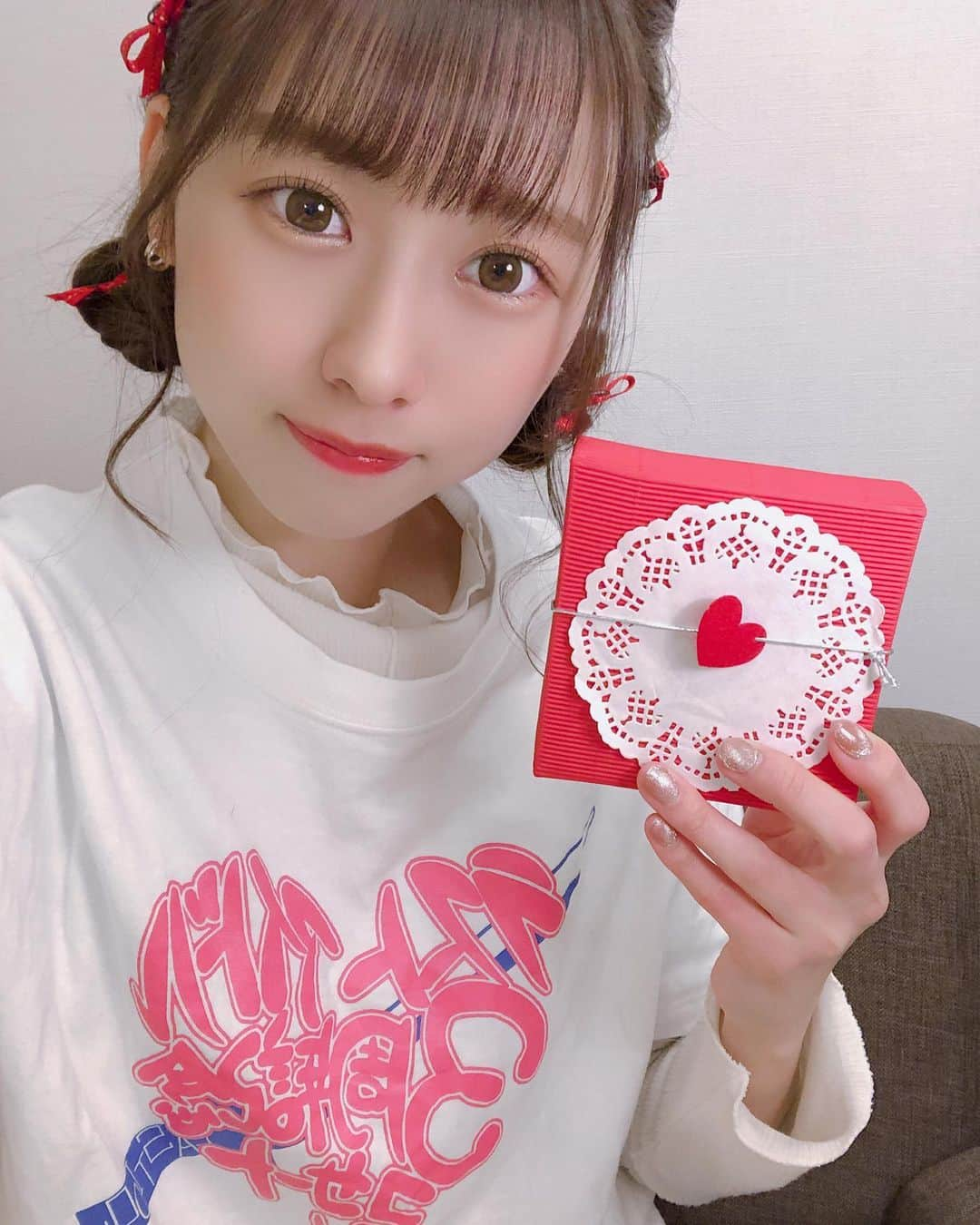 高橋美海のインスタグラム：「﻿ ﻿ ラストアイドルリモートヨルライ﻿ バレンタインSP♡﻿ありがとうございました🥰 ﻿ 明日はバレンタインだね…🍫﻿ ﻿ ﻿ ﻿」