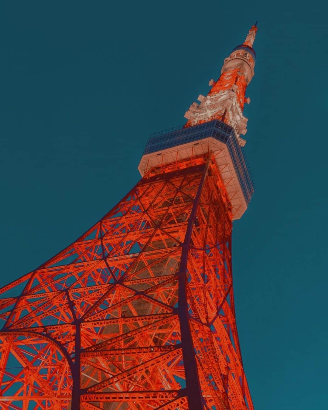 中野みやびのインスタグラム：「東京タワー  #東京タワー #東京 #tokyo #tower #tokyotower #red #夜 #night #綺麗 #夜景 #japan #日本 #中野みやび #みやび」