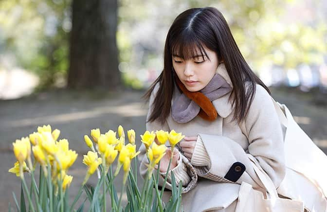 『モコミ～彼女ちょっとヘンだけど～』テレビ朝日公式さんのインスタグラム写真 - (『モコミ～彼女ちょっとヘンだけど～』テレビ朝日公式Instagram)「【💐あと1時間🐍】  💐🌷🌼🌺🌸🌹🌻 💐  🐻 #モコミ 💐 🐻第４話放送まで💐 🐻 #あと1時間 💐  💐🌷🌼🌺🌸🌹🌻 💐  萌子美（#小芝風花）につられて 家族の時も進み出す！  ちゃっかりモコミの初恋も？💓  胸きゅん💕とハラハラ🙀がいっぱいの 怒涛の第４話まであと1時間！  #モコミ #お楽しみに🐍」2月13日 22時04分 - mokomi_tvasahi