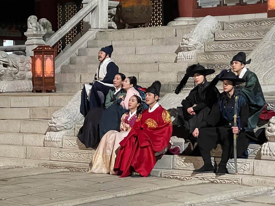 ユ・ミンギュのインスタグラム：「내일이면.. 이조합.. 이별..🥺 낼까지 함 가봅시다」