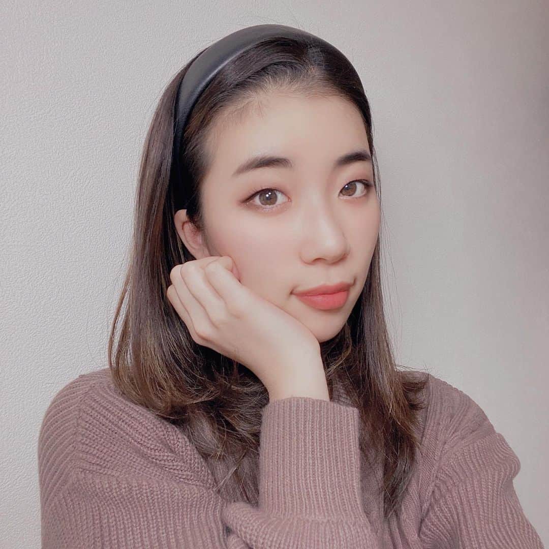 のインスタグラム：「. . 明日はValentineだね♥️🍫 . Valentineってドキドキする。。 行事事ってなんかワクワクするよね☺️ . . いつもとちょっと違う感じのメイクやってみた💓 . ラブリーちゃん🦋🎀という感じ👶笑 . . . . #me #selfie #photo #pic #cute #life #lifestyle #fashion #fashionblogger #fashionista #followme #l4l #instagood #instagram #instalike #instadaily #instafashion #instamood #japanesegirl」