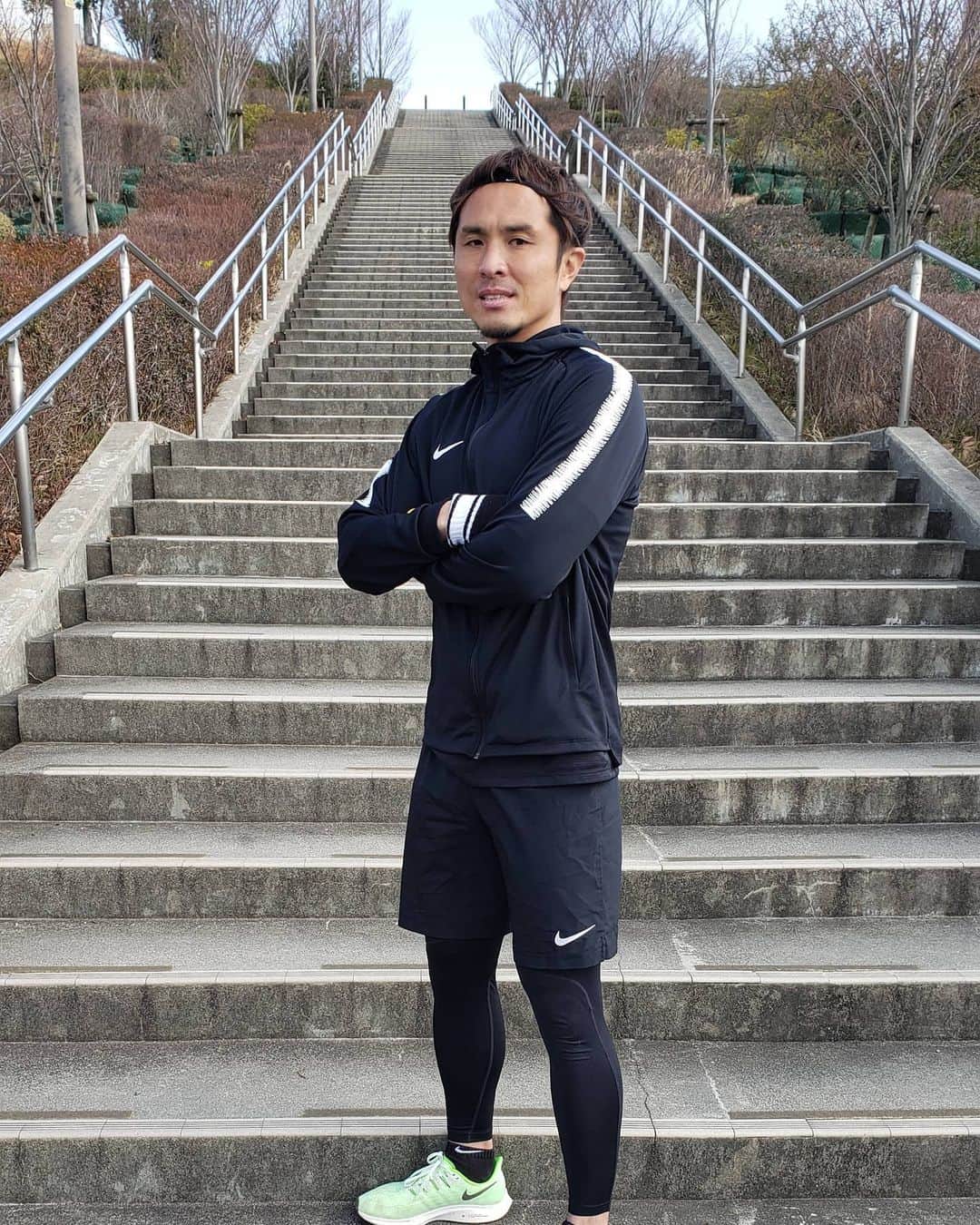 那須大亮さんのインスタグラム写真 - (那須大亮Instagram)「階段男子🏃  ジョギング中良い階段見つけたのでついついや登りたくなってしまいました笑  #階段男子 #登りたくなっちゃうんだよな～ #ちょうど良い階段」2月13日 13時20分 - nasudaisuke_official