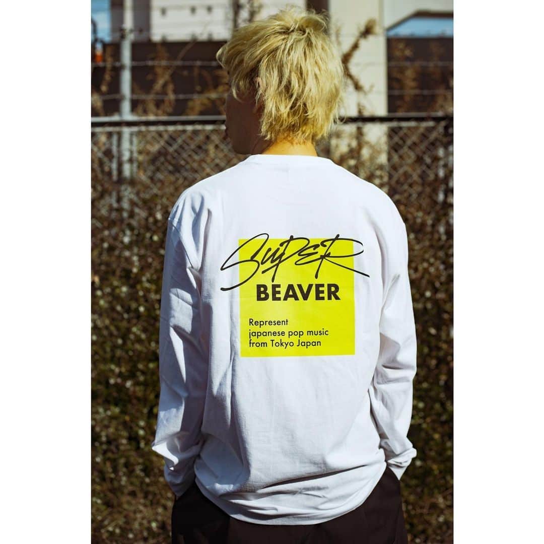 柳沢亮太さんのインスタグラム写真 - (柳沢亮太Instagram)「通販始まりましたよっと。パート2。Square Logo L/S T-shirt White / 着用SIZE：XL #ビーバーアイラヴユー #アイラヴユー #SUPERBEAVER #写殺 @cazrowaoki」2月13日 13時35分 - yayayayanagi