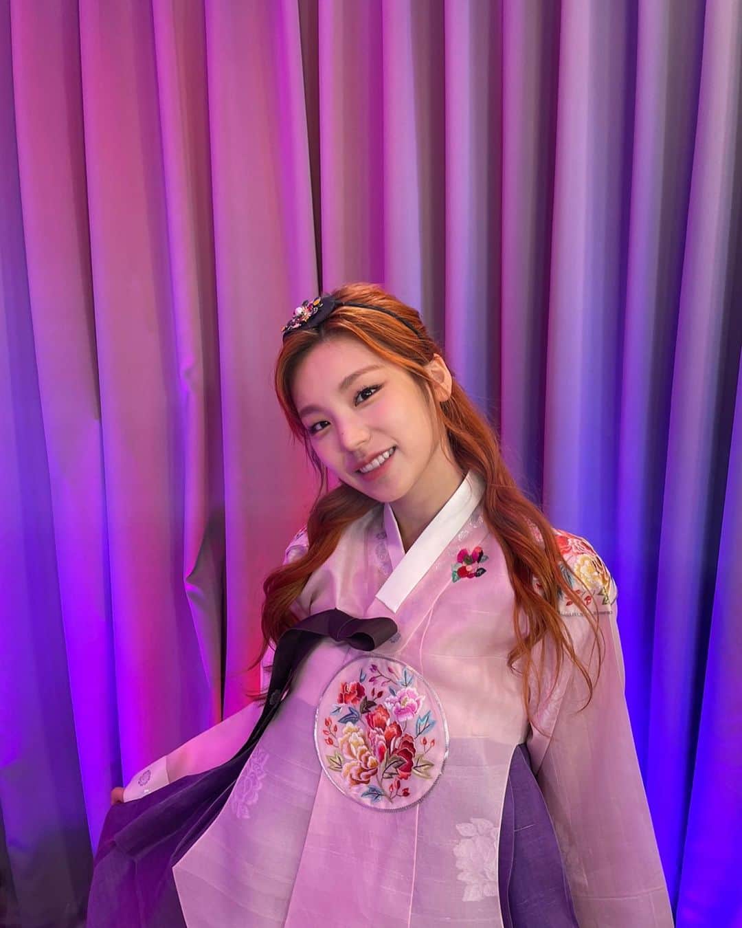 ITZYさんのインスタグラム写真 - (ITZYInstagram)「복받으🐮」2月13日 13時38分 - itzy.all.in.us