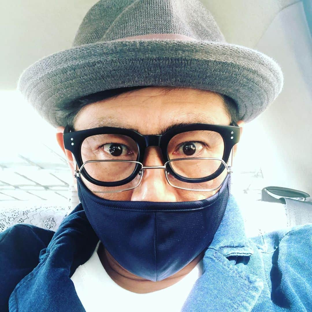 遠藤章造さんのインスタグラム写真 - (遠藤章造Instagram)「メガネ&メガネ👓下はもちろん老眼鏡だバカヤロー😓 #遠藤章造#ココリコ#メガネ#老眼鏡#YouTube#帽子#オーバーライド」2月13日 14時19分 - shozoen