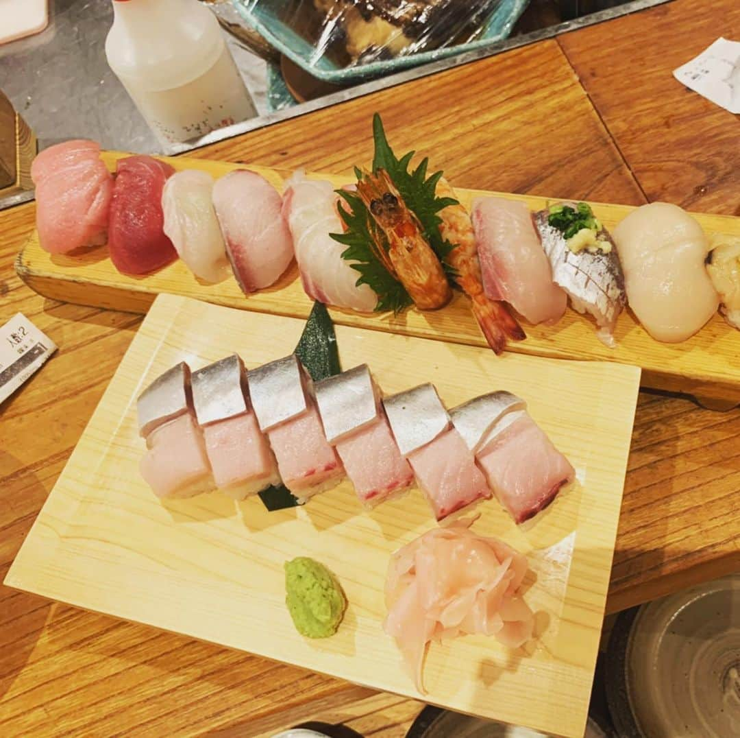 魚金さんのインスタグラム写真 - (魚金Instagram)「豊洲場外食堂魚金🐟のお寿司は、寿司注文票で、お好みの盛り合わせが出来ちゃいます🍣🍣 好きなものづくしで、いかがでしょうか！ もちろん、お任せ盛り合わせもご用意しております◎ ʕ•̫͡•ʕ•̫͡•ʔ•̫͡•ʔ•̫͡•ʕ•̫͡•ʔ•̫͡•ʕ•̫͡•ʕ•̫͡•ʔ•̫͡•ʔ•̫͡•ʕ•̫͡•ʔ•̫͡•ʔ  #魚金 #寿司 #豊洲 #ららぽーと豊洲 #豊洲場外食堂魚金 #寿司で飲む #寿司マニア #お好み寿司 #ネタ #選べるお寿司 #sushi #sushitime🍣」2月13日 14時46分 - uokin_koho