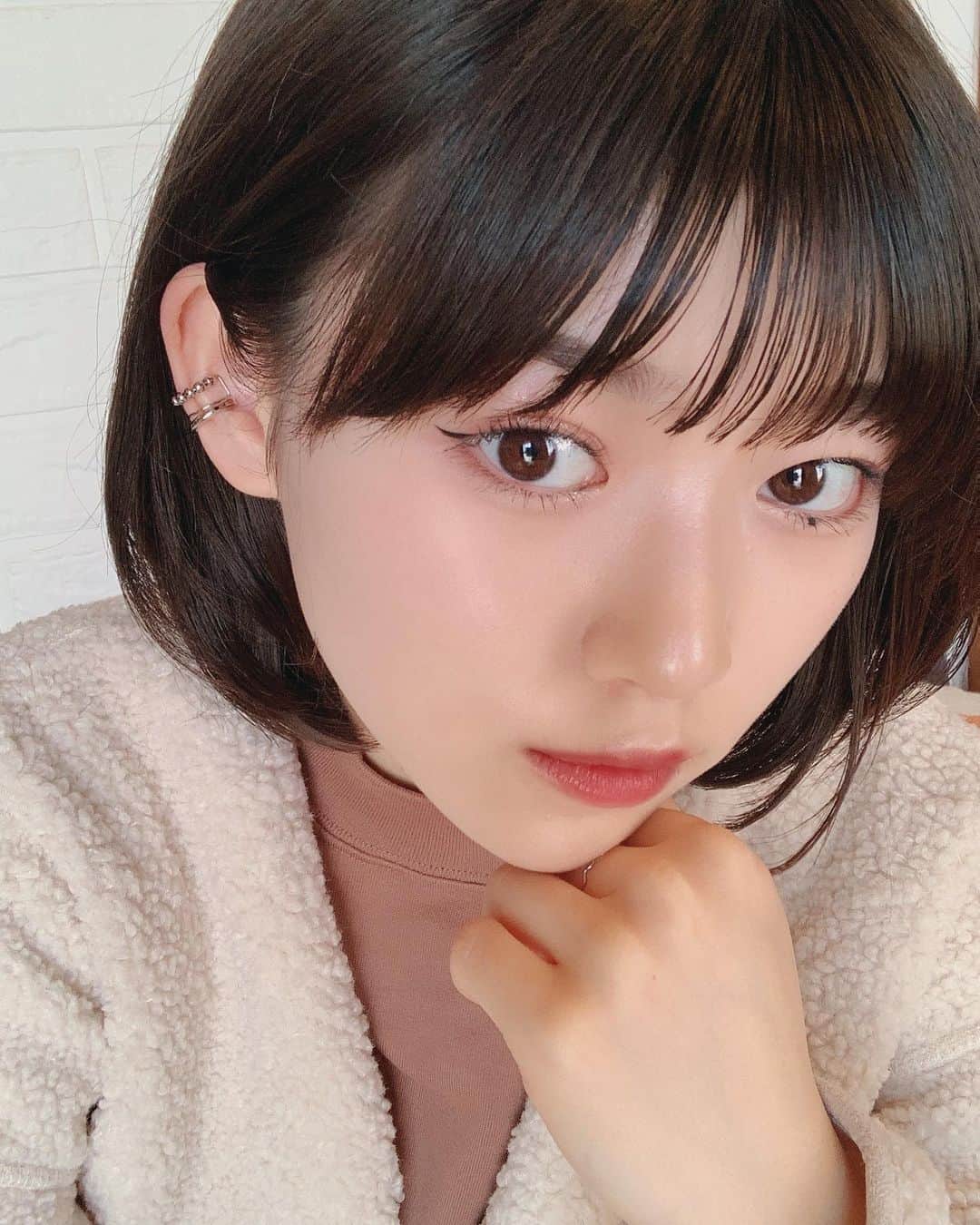 沢村りさのインスタグラム：「今日のりさ☺︎﻿ ﻿ .﻿ ﻿ .﻿ ﻿ ﻿ #リリバリ #Lilyofthevalley﻿ #沢村りさ #まりも #jk #jk2﻿ #内巻き #ボブ #イヤーカフ﻿ ﻿#instagood」