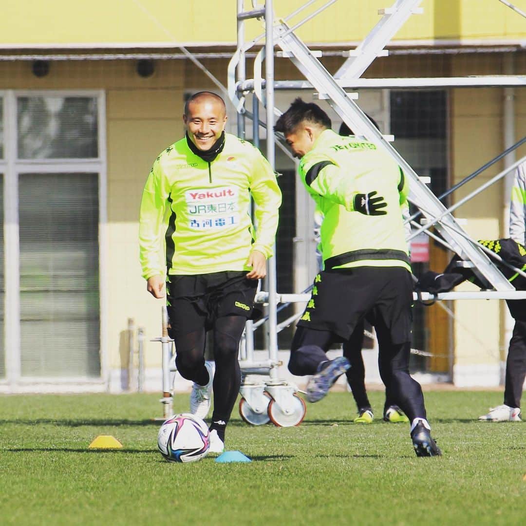 ジェフユナイテッド市原・千葉のインスタグラム：「#2月13日 本日のユナパの様子をお届け💁‍♂️  #jefunited #ジェフ千葉 #jleague」