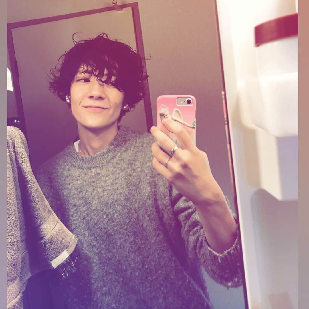 土井ケイトのインスタグラム：「土井はパーマをかけました。わくわく。」