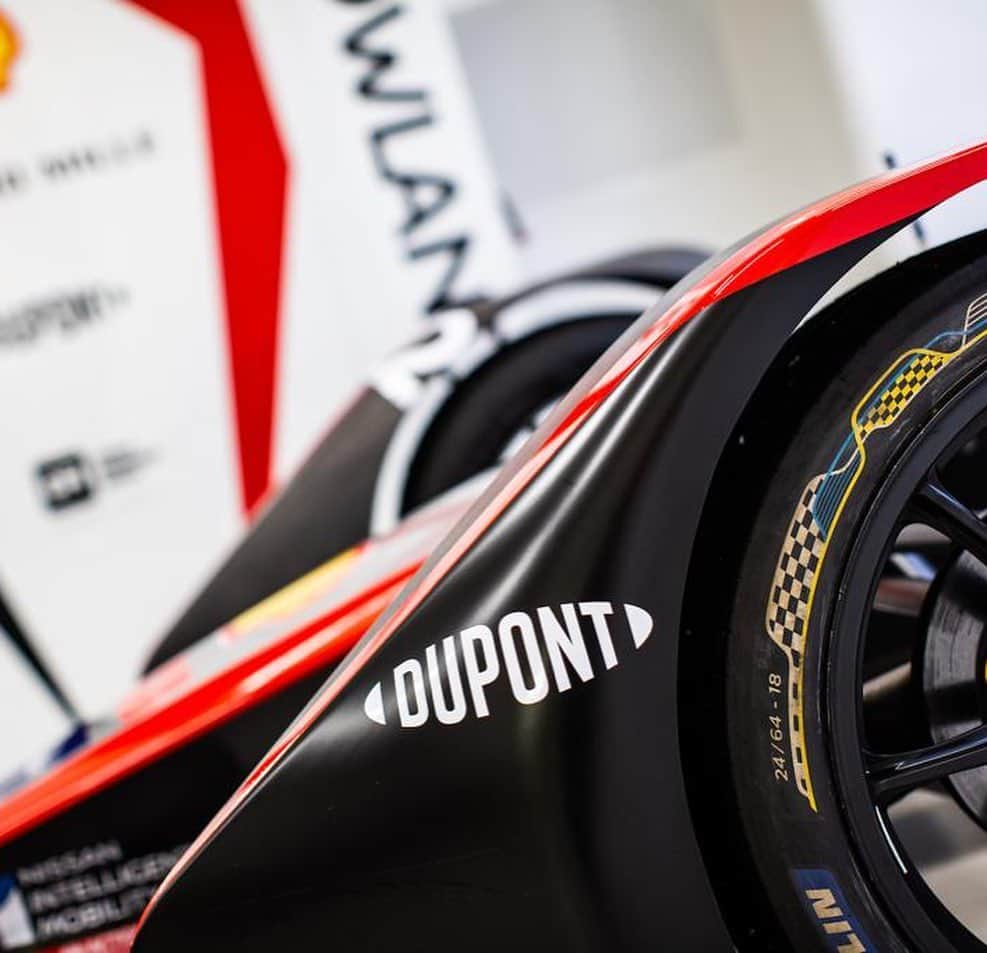 セバスチャン・ブエミのインスタグラム：「Welcome to our new partner #DuPont. We are just a few days always form the start of the first ever @fiaformulae world championship in #diriyah . Stay tuned. #nissanedams @nismo」