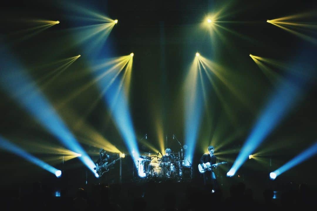 のインスタグラム：「ツアーファイナルZepp Fukuoka、ありがとうございました！全5公演、あっという間でした。久しぶりのツアー、色々な思いの中でしたが、各地で演奏できたこと、とても心に刻まれました。 各会場のスタッフさん、ツアースタッフさんもありがとうございました！ 観てくださったみなさん、今回観に来られなかった方も、また会場で会えますように！👻  #凛として時雨 #zeppfukuoka  #perfakeperfecttour2021  #ツアーファイナル」