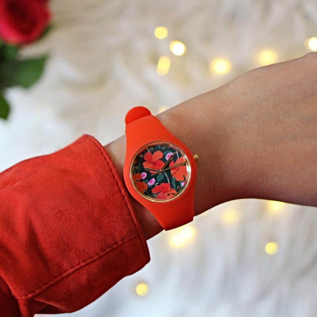 アイスウォッチさんのインスタグラム写真 - (アイスウォッチInstagram)「Wear flowers, no matter the season or time ❤️🌹 #icewatch #changeyoucan #iceflower #flower #love #valentinesday #colour #red #colorful #goodvibes」2月13日 16時23分 - icewatch