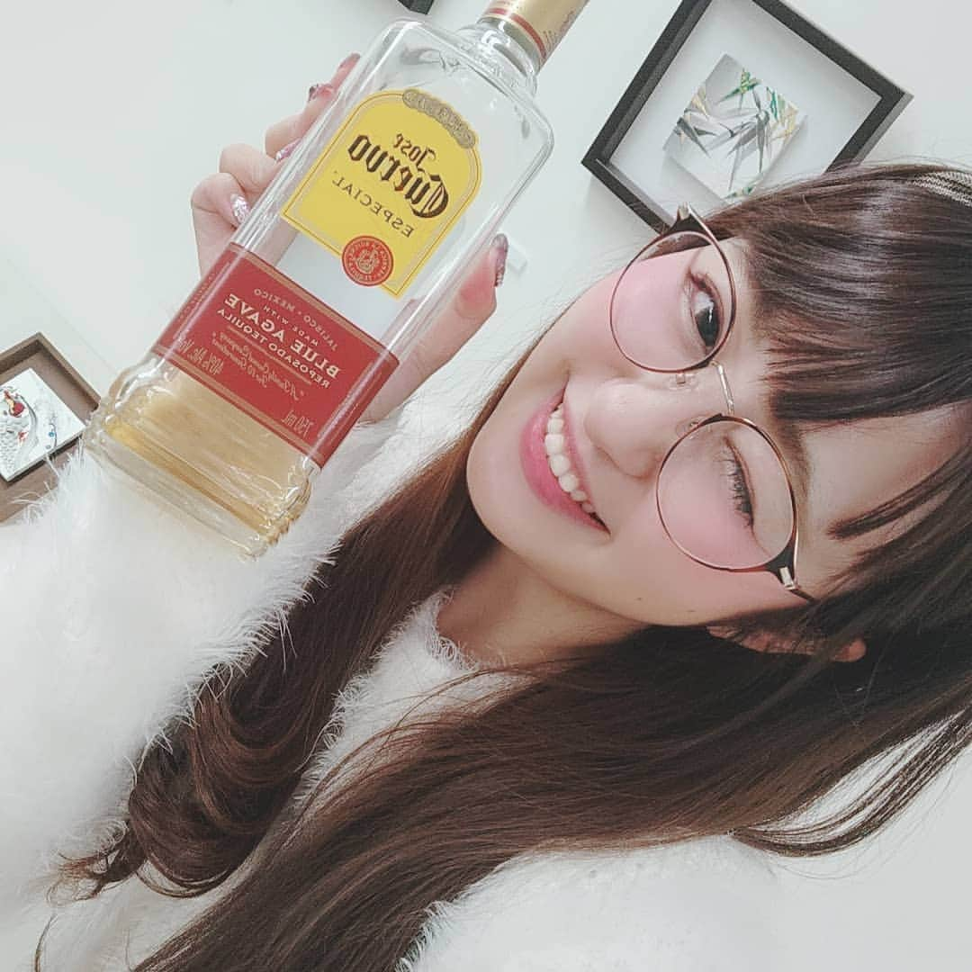 小山夏希のインスタグラム：「は？なにこれ」