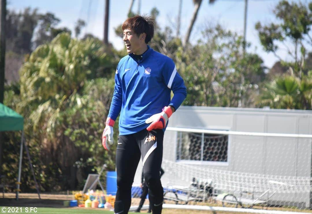 サンフレッチェ広島さんのインスタグラム写真 - (サンフレッチェ広島Instagram)「鹿児島キャンプ9日目⚽️ 最終日となる明日はモンテディオ山形とのトレーニングマッチです❗️ ここまで、楽しく、厳しく、全員で乗り切ってきました💪💪  #柏好文 選手 #井林章 選手 #清水航平 選手 #長沼洋一 選手 #大迫敬介 選手 #藤井智也 選手 #土肥航大 選手 #城福浩監督 #sanfrecce #サンフレッチェ広島 #積攻 #鹿児島キャンプ」2月13日 16時25分 - sanfrecce.official