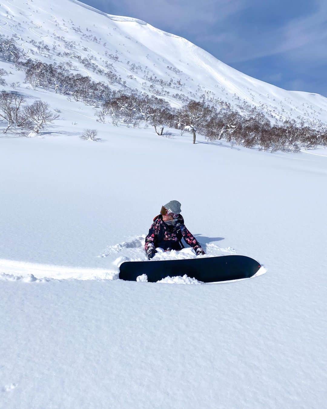 金子藍さんのインスタグラム写真 - (金子藍Instagram)「極楽❄️❄️❄️  #gentemstick #snow #snowboard #北海道 #ニセコ #roxy #roxyjapan #ロキシー #スノーボード」2月13日 22時31分 - aikaneko_surf
