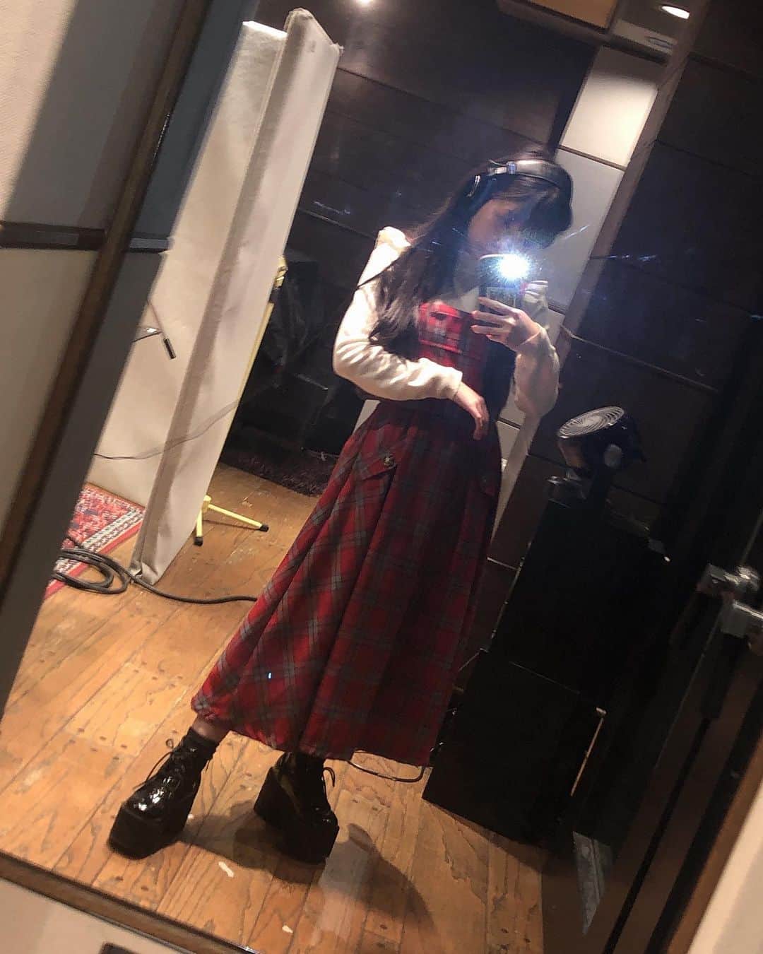 尾野寺みさのインスタグラム：「﻿ ﻿ ﻿ ﻿ #レコーディング #新曲﻿ #selfie #ootd #dailylook﻿ #私服 #日常 #mirrorselfie #Rec」