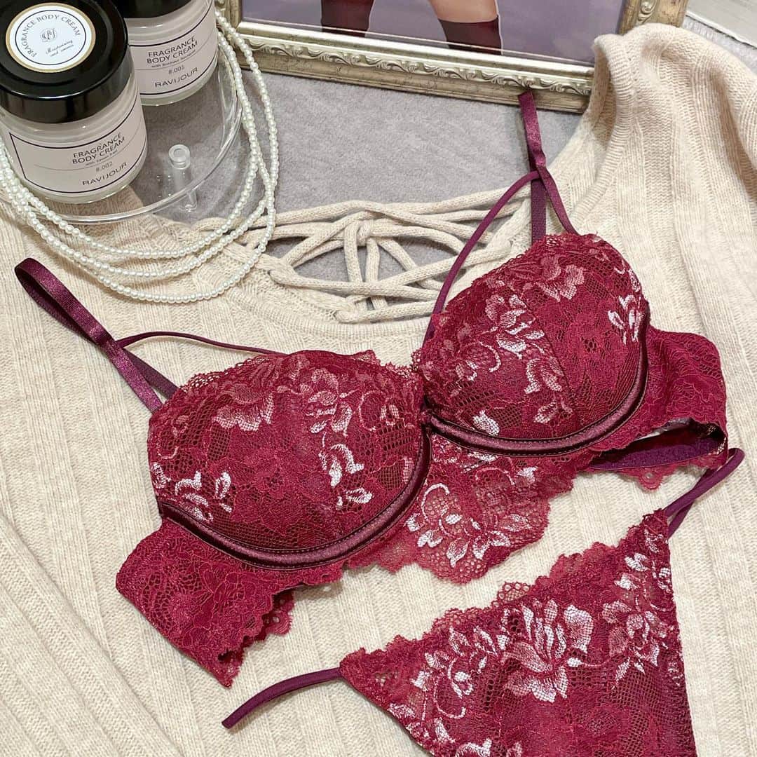 Ravijour札幌4丁目プラザ店のインスタグラム：「#ONSALE  春の新作第二弾‼️ ローズクロスビューティーリフト🌹✨  詳しくはブログ更新したので チェックして下さいね💖 TOPのURLからご覧いただけます😉  #ravijour #ラヴィジュール #ravijourstaff  #ravijoursapporo  #ravijour_official  #pivot #ピヴォ」