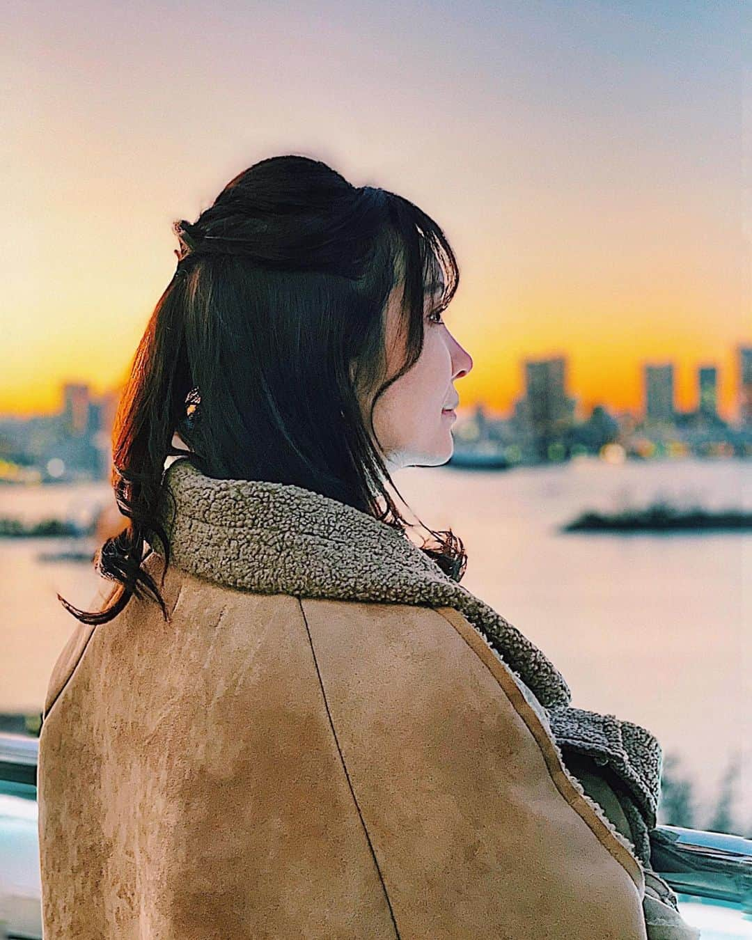 宇水遥佳さんのインスタグラム写真 - (宇水遥佳Instagram)「. 綺麗🌇✨ . . #お台場 #odaiba #오다이바 #夕焼け #sunset #선셋 #東京 #tokyo #토쿄  #💄 #コスメコンシェルジュ  #🏋🏻‍♀️ #パーソナルトレーナー #⛳️ #ゴルフ女子 #골프여자 #japanesegirl #japanesemodel #followme #f4l  #일본여자  #일본모델 #팔로미」2月13日 17時14分 - haruka._.usui