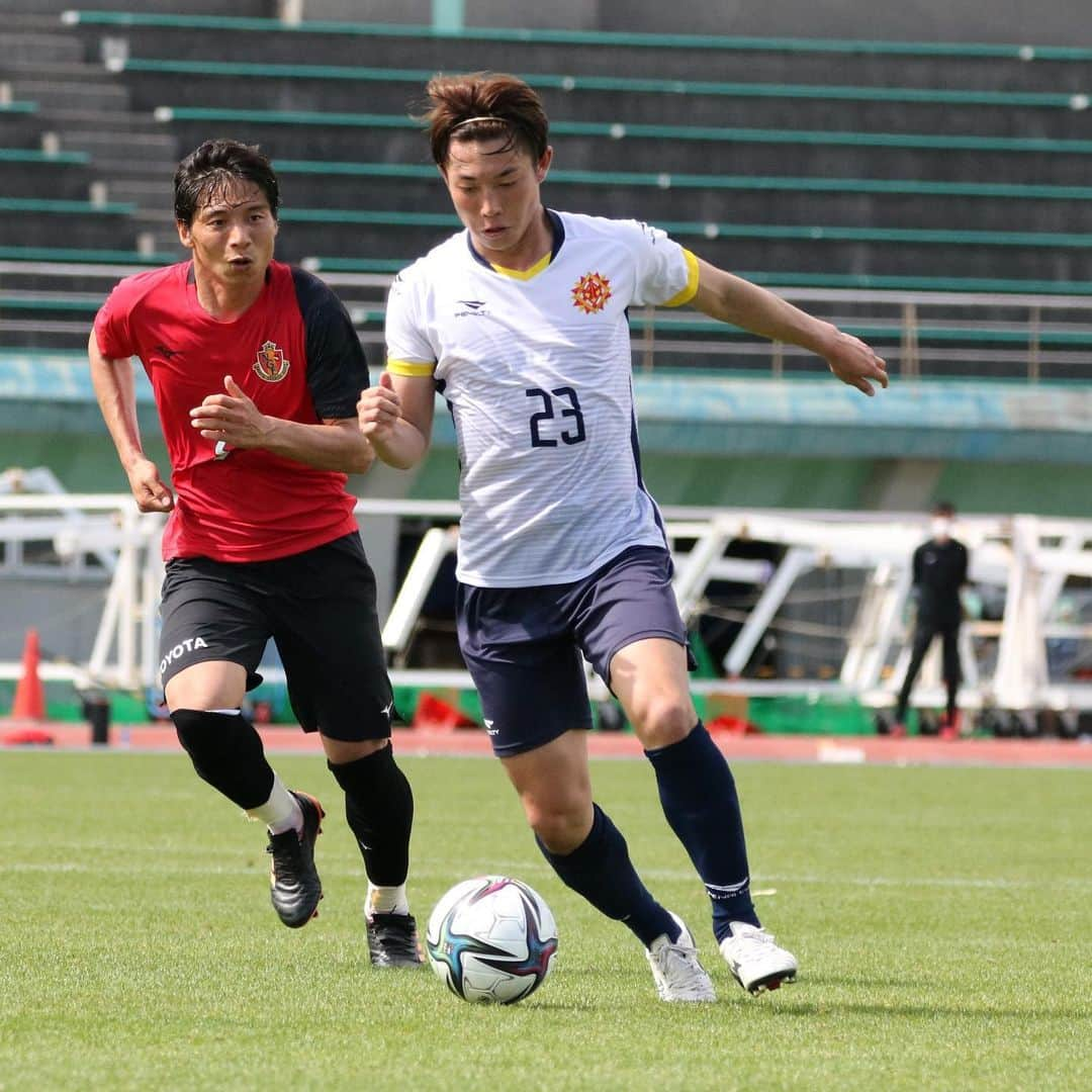 ギラヴァンツ北九州さんのインスタグラム写真 - (ギラヴァンツ北九州Instagram)「. 沖縄キャンプ7日目⚽️ TM🆚名古屋グランパス . #giravanz #ギラヴァンツ北九州 #ギラヴァンツ #北九州 #jリーグ #j2 #沖縄キャンプ」2月13日 17時22分 - giravanz_kitakyushu