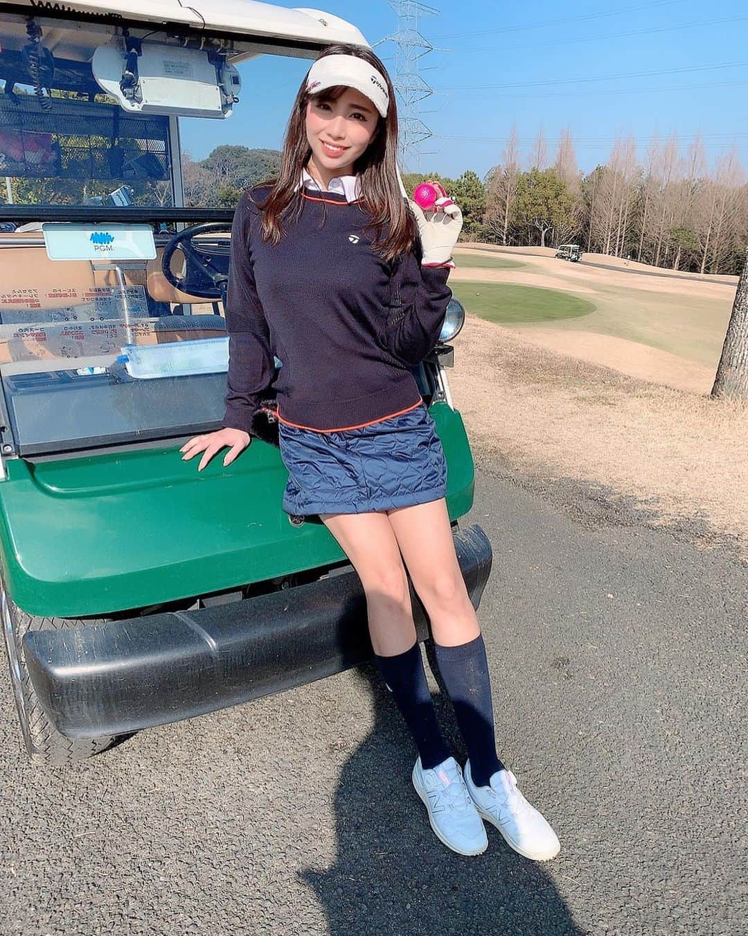 のインスタグラム：「. . . あたたかくて ちょっと風があって そんな日はゴルフしたくなる⛳️🏌🏻‍♀️  いつもえなちゃん 写真📸撮ってくれて ありがとう🥰💕 . . . #ゴルフ #ゴルフ初心者 #ゴルフ男子 #ゴルフ女子 #ゴルフウェア #ゴルフコーデ #ゴルスタグラム #ゴルフ好きな人と繋がりたい  #golf  #golfgirl」