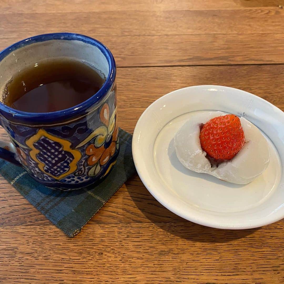 長澤メイのインスタグラム：「だいすき🍓🤤✌️✨」