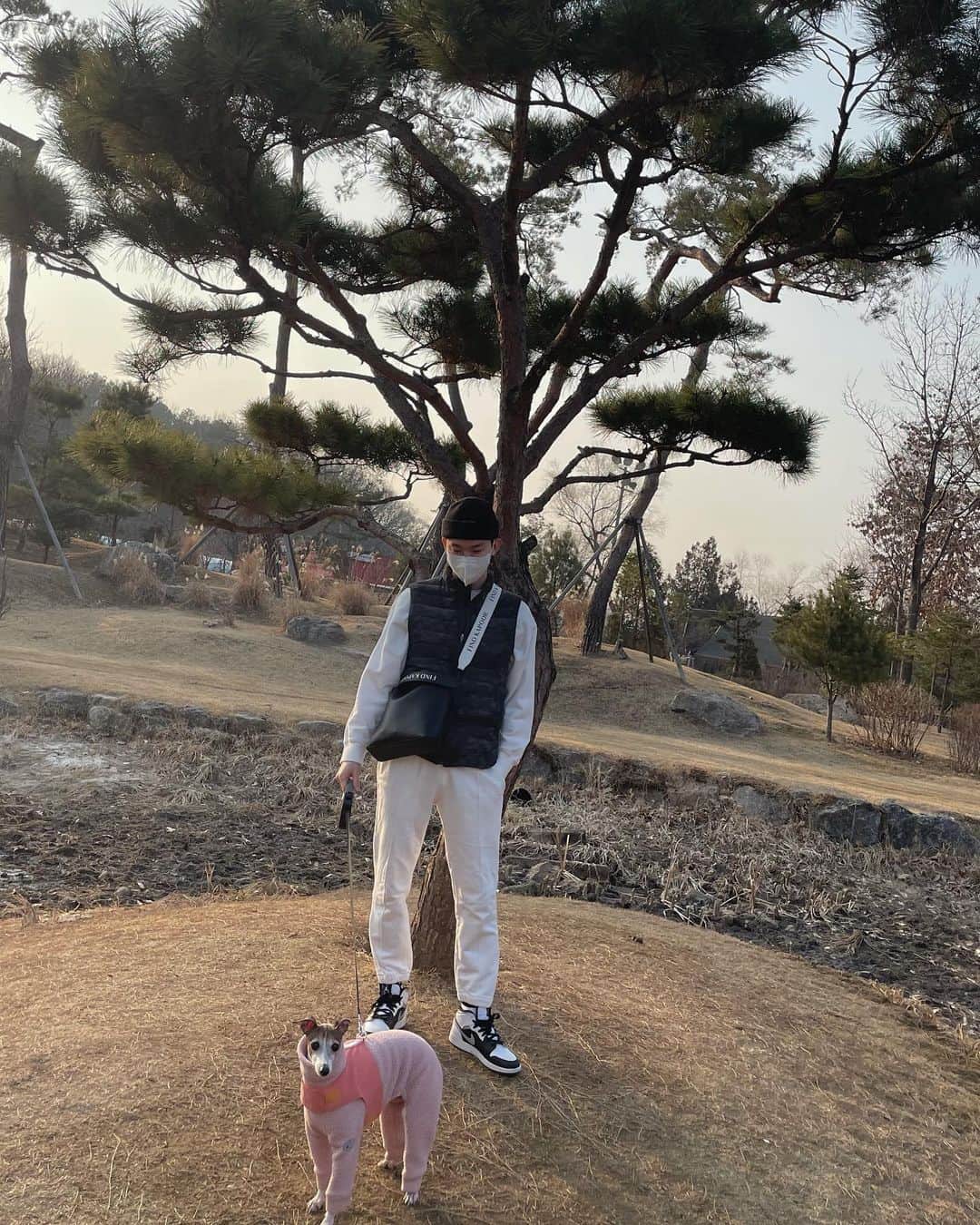 チョ・グォン さんのインスタグラム写真 - (チョ・グォン Instagram)「🌳😷」2月13日 17時45分 - kwon_jo