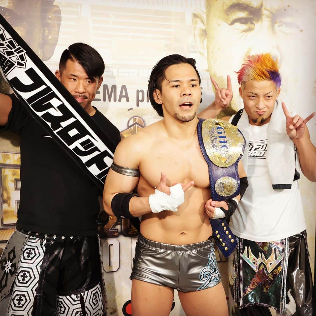 プロレスリング・ノアさんのインスタグラム写真 - (プロレスリング・ノアInstagram)「2.12日本武道館大会 「ABEMA presents DESTINATION 2021  ～BACK TO BUDOKAN～」 新GHCジュニア・ヘビー級王者誕生！ #吉岡世起 #SeikiYoshioka #FullThrottle #フルスロットル  #noah_ghc #プロレスリングノア #プロレス #prowrestler #prowrestling #prowrestlingnoah #大原はじめ #yo_hey」2月13日 17時46分 - noah_ghc