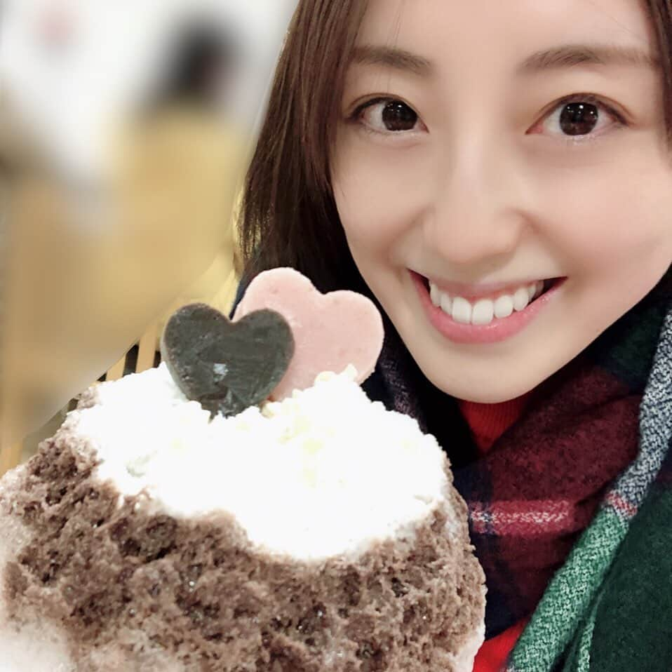 沢井美優さんのインスタグラム写真 - (沢井美優Instagram)「明日はバレンタインデー💕 どんな一日を過ごされるのかしら？ 想いよ届け🧡✨  #沢井はかき氷です #🍧﻿ ﻿ #かき氷 #かき氷大好き #かきごーらー ﻿ #かき氷部 #かき氷巡り #かき氷マニア﻿ #shavedice #sweets #love #yummy﻿ #かき氷は人を幸せにする #🧡﻿ #甘いものは人を幸せにする﻿ ﻿ #笑顔溢れる毎日を ﻿ #あなたも #わたしも﻿ #明日もきっと素敵な一日  #想いよ届け #💕 #きゅんきゅん #バレンタイン #イヴ #チョコレート #食べたい #🍫」2月13日 17時52分 - sawai_miyuu