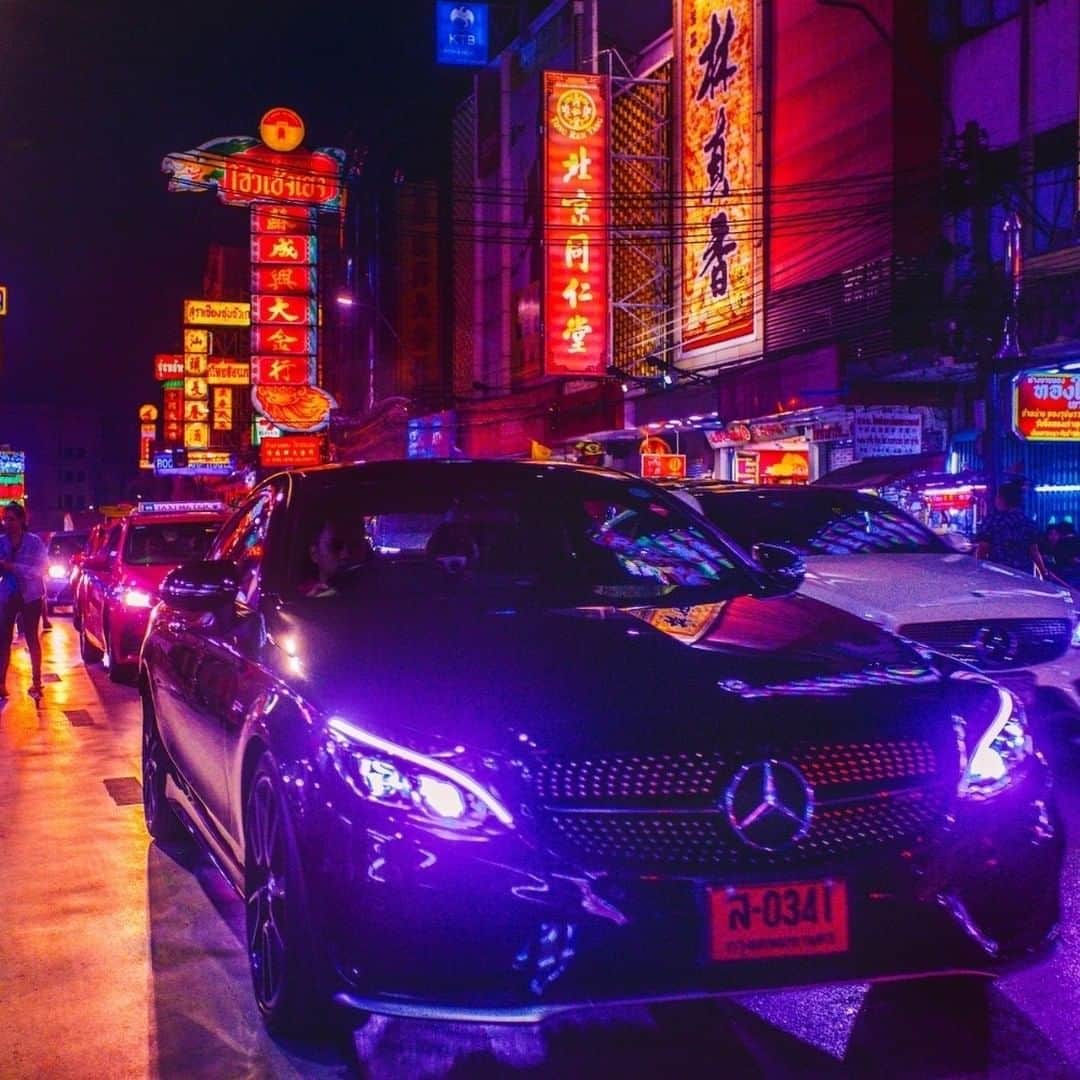 Mercedes AMGさんのインスタグラム写真 - (Mercedes AMGInstagram)「Meet the vibrant streets of Bangkok! Submit your own photos with #AMGSpirit for a chance to be featured.   📷@thesilenceproject_th  #MercedesAMG #AMG #DrivingPerformance」2月13日 18時00分 - mercedesamg