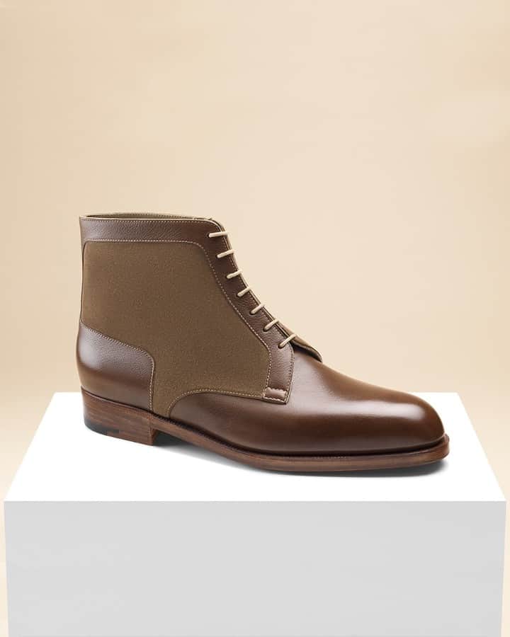 ジョンロブのインスタグラム：「Honouring time-tested bootmaking skills, the Parisian bespoke atelier brings the traditional pegged construction into modernity with the introduction of the bi-material masterpiece “Bottillon Adresse”. . #johnlobbbespoke #johnlobb」