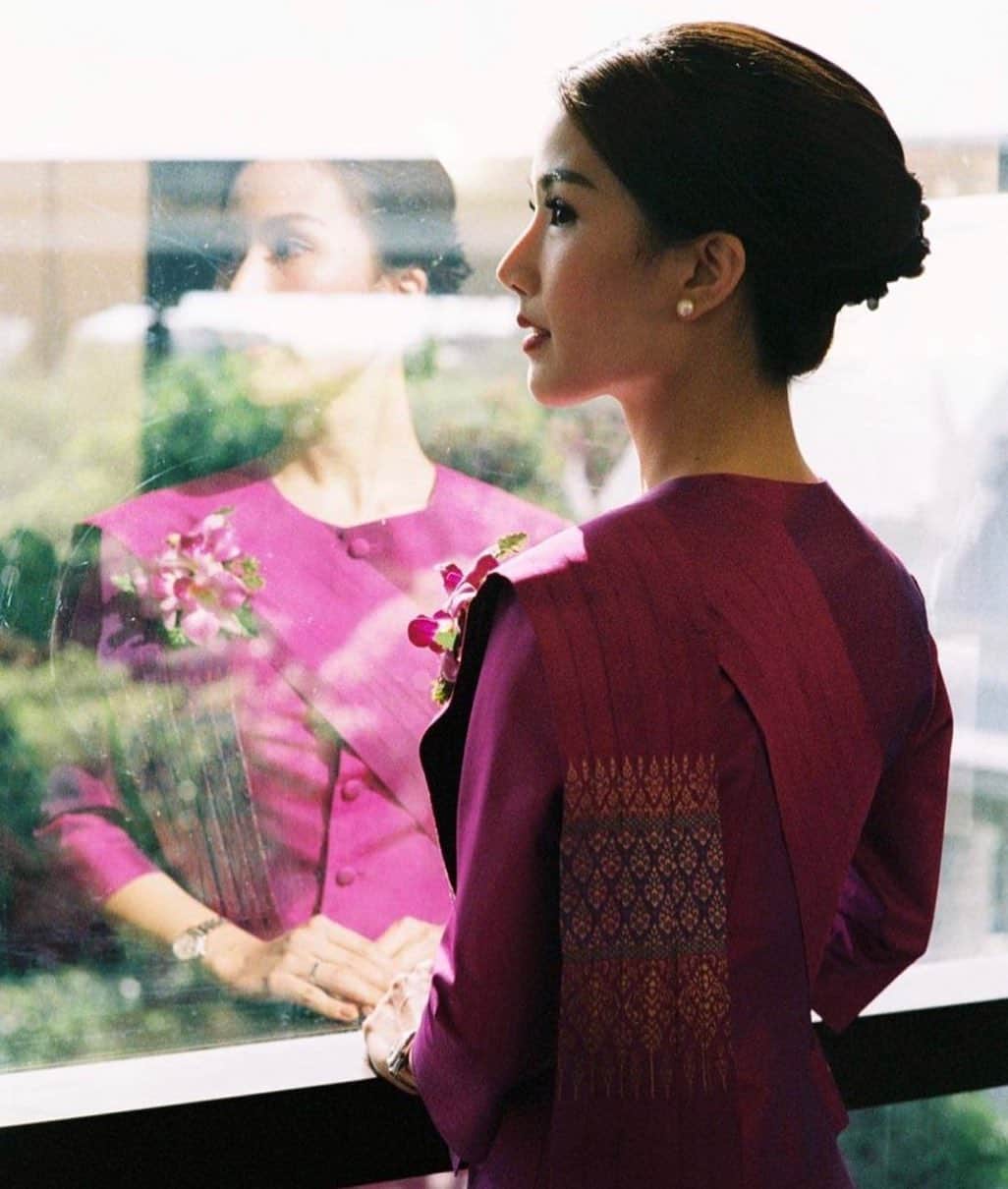 のインスタグラム：「And we are looking forward to see you again 💜✈️   Photo Credit : @cartoon.sasipapat   #thaiairways #smoothassilk」
