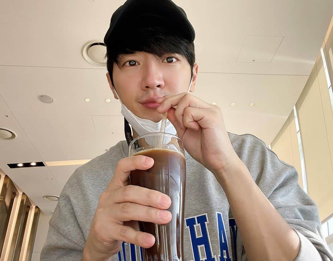 イ・サンヨプのインスタグラム：「몰골이....영...」