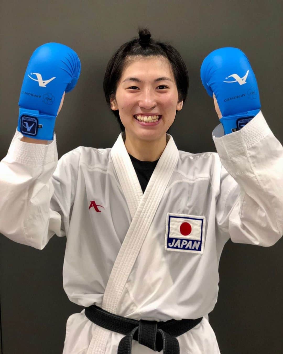 のインスタグラム：「Go team 🅰️ Arawaza 🅰️  いつもサポートありがとうございます。 今を大切に！！ 大会に向けて頑張ります🔥  #wkf #arawaza  #arawazajapan  #arawazaonyxzerogravity #limitededition  #teamarawaza  #japan  #wkfkarate  #karate  #wkfapproved  #空手 #アラワザ  #キッズ110サイズからあります  #好きな空手を好きなブランドで #空手着をオシャレに  #カッコいい道着を  #最軽量モデル   #テアトルアカデミー  #テアトルアカデミー所属  @theatreacademy」