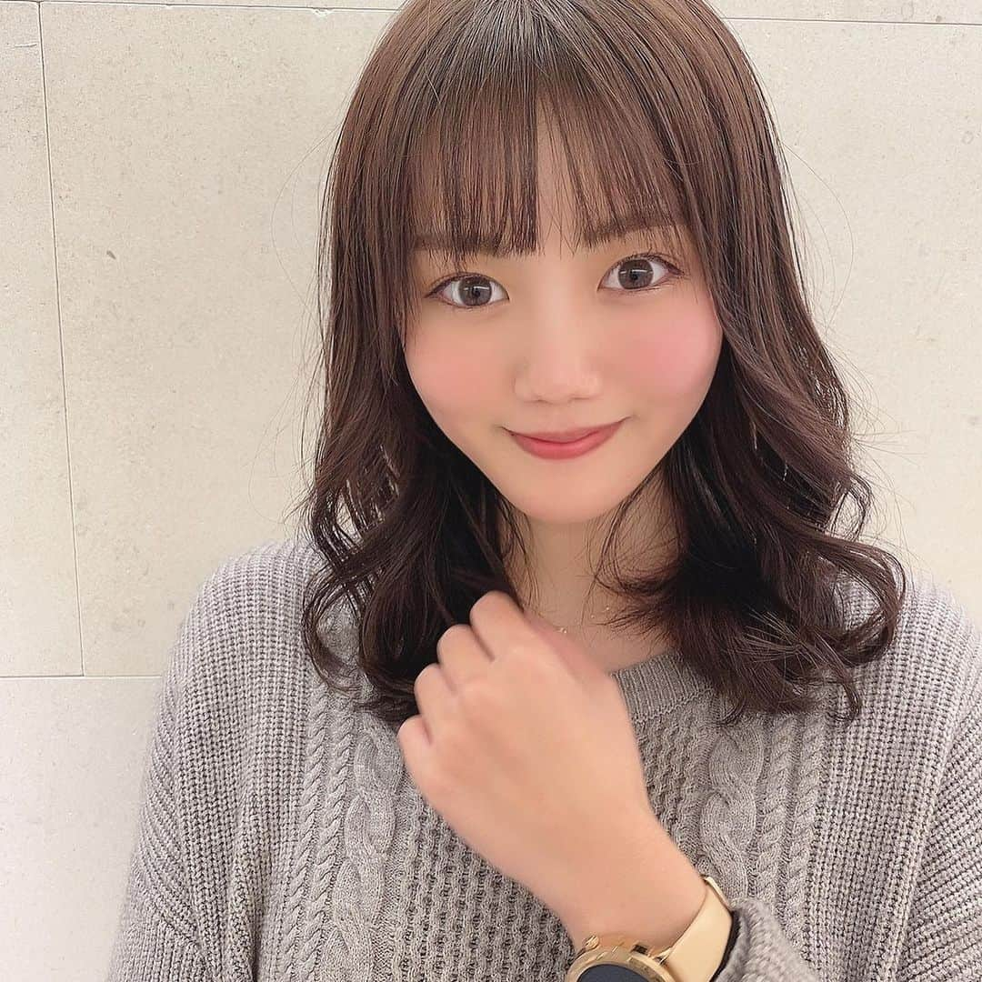 立花紫音さんのインスタグラム写真 - (立花紫音Instagram)「・  美容院行ってきたよ💇‍♀️  春の新作カラーにしてもらいました🌸  #美容院#ヘアカラー#ヘアスタイル#春カラー#グレージュ#ブルベ夏#ブルーベース#ブルベ夏ヘアカラー」2月13日 19時10分 - shiontachibana_