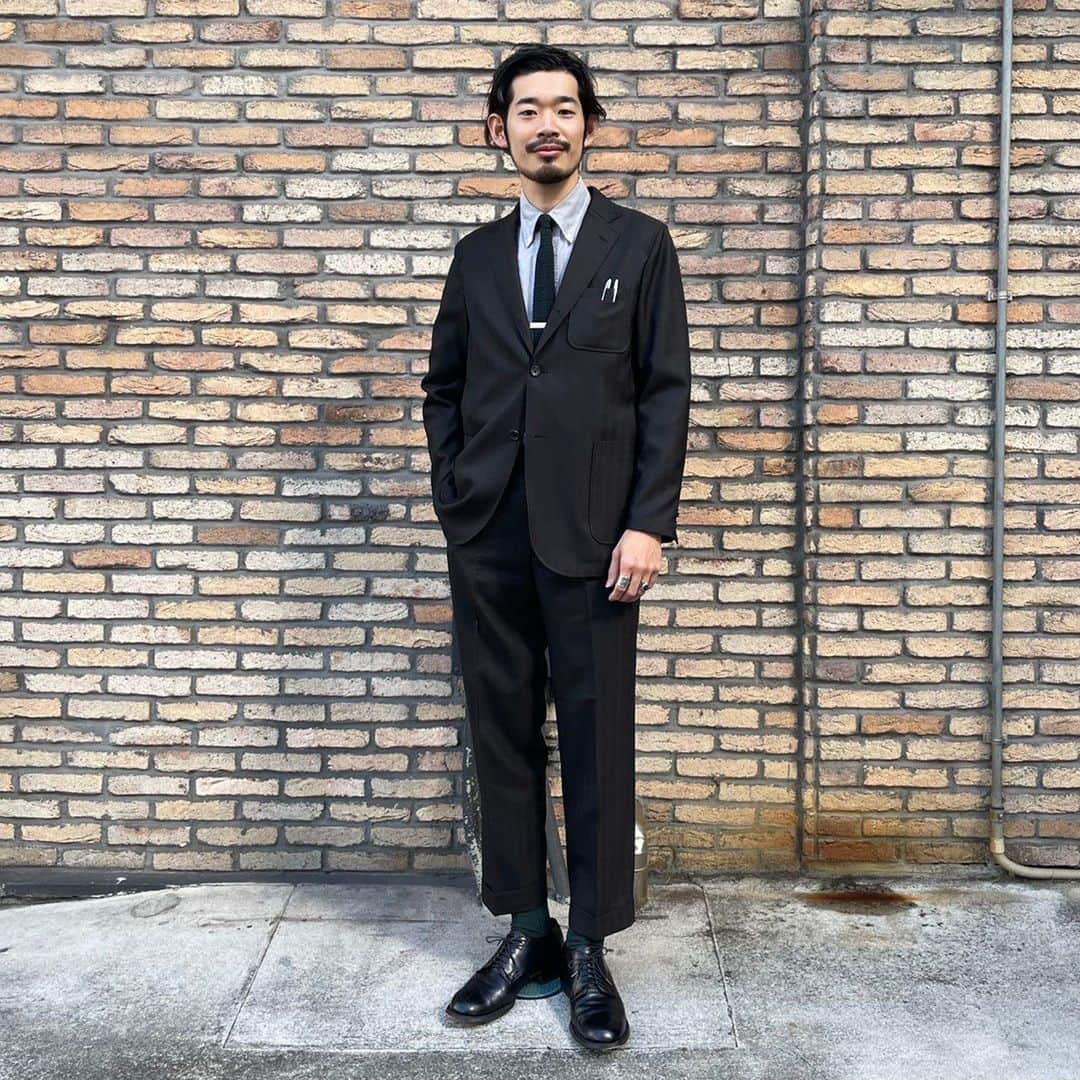 BEAMS+さんのインスタグラム写真 - (BEAMS+Instagram)「. BEAMS PLUS STYLE  #beams #beamsplus #beamsplusharajuku #harajuku #tokyo #traditionalstyle #3buttonjacket #confortjacket #suitstyle #herringbone #alden #aldenshoes #mensfashion #mensstyle #menswear」2月13日 19時27分 - beams_plus_harajuku