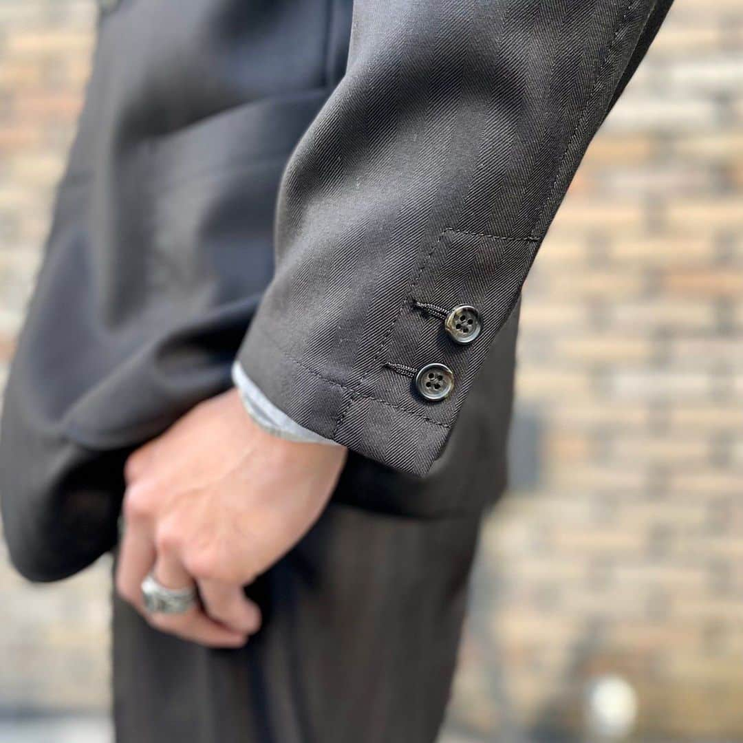 BEAMS+さんのインスタグラム写真 - (BEAMS+Instagram)「. BEAMS PLUS STYLE  #beams #beamsplus #beamsplusharajuku #harajuku #tokyo #traditionalstyle #3buttonjacket #confortjacket #suitstyle #herringbone #alden #aldenshoes #mensfashion #mensstyle #menswear」2月13日 19時27分 - beams_plus_harajuku