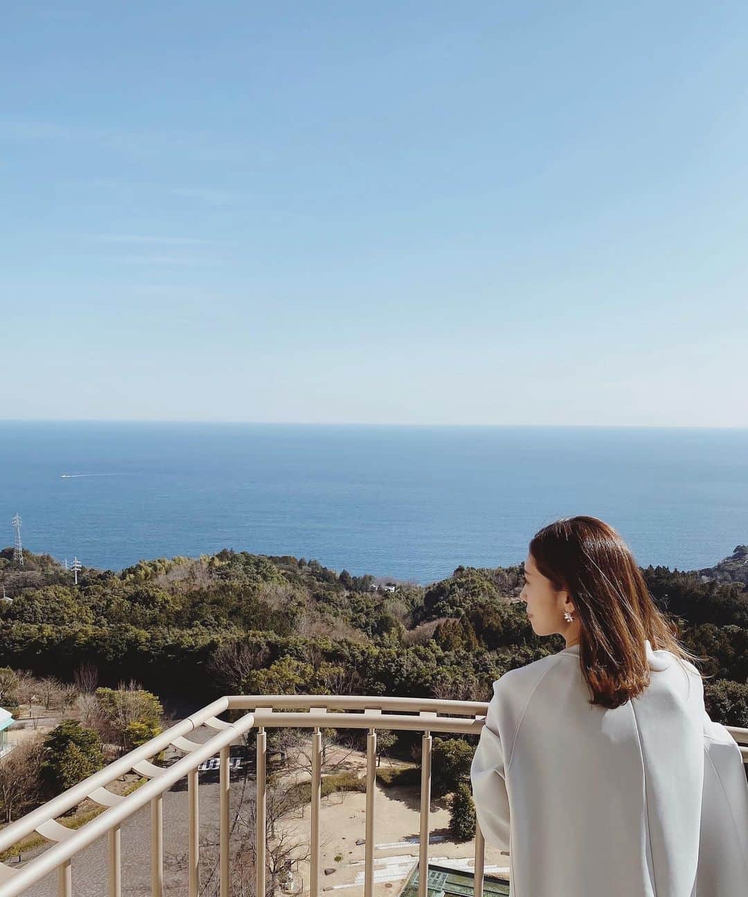 石黒美帆のインスタグラム：「*﻿ ☀️﻿ 息子のお誕生日旅行。﻿ 温泉とプールが希望だったので😅﻿ 近場で行ってきました。﻿ ﻿ ﻿ アクティビティが色々あるので﻿ 飽きずに遊び続けられて満足出来たみたい。﻿ ヒルトン系列って子連れに最適ですよね👦♡﻿ ﻿ ﻿ ﻿ #happybirthday#shorttrip#odawara#hilton#staycation#誕生日#小旅行#小田原#ヒルトン小田原#ホテルステイ#ステイケーション」