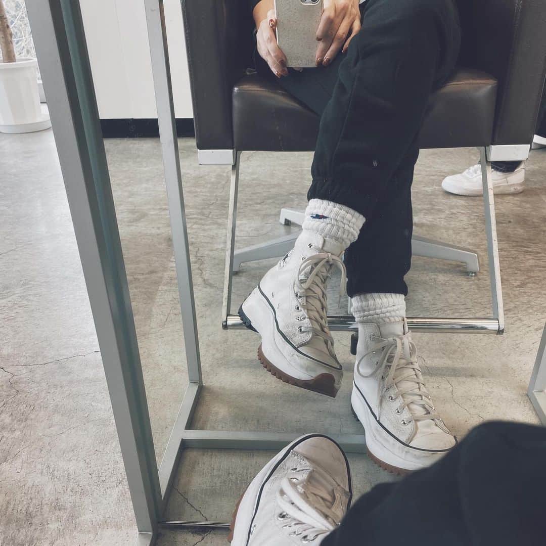 藤田敦子のインスタグラム：「ㅤ casual coordinate. まじでパジャマみたいやけどすき。 明日もこれにしよ。」