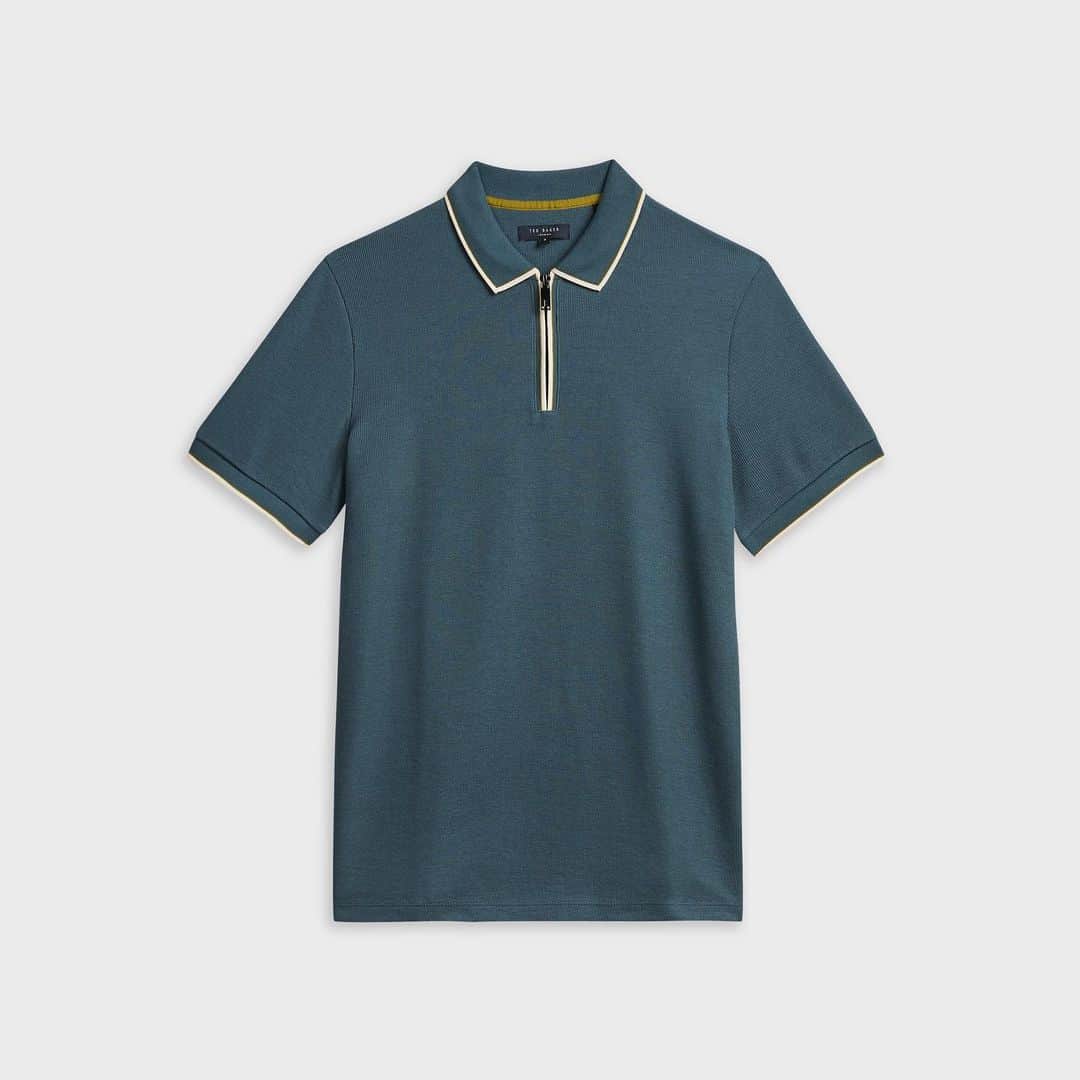 Ted Bakerさんのインスタグラム写真 - (Ted BakerInstagram)「Say hello to SELLO - an easy-breezy knitted polo reminiscent of days at the seaside.  Click the Link in Bio to be the first to know about our Spring Collection.」2月13日 20時01分 - tedbaker