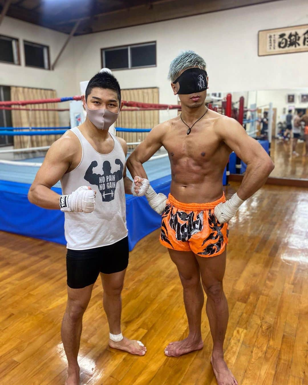 城戸康裕さんのインスタグラム写真 - (城戸康裕Instagram)「今日は谷山ジムで練習〜🥊 ・ ・ 練習中もマスク着用らしいんで、しっかりマスクしたよ☺️ ・ ・ なんでだろう、今日いっぱいパンチもらったなぁ🤔笑 ・ ・ ・ #谷山ジム #マスク #fighter  @bizentattoo」2月13日 19時57分 - yasuhiro.kido