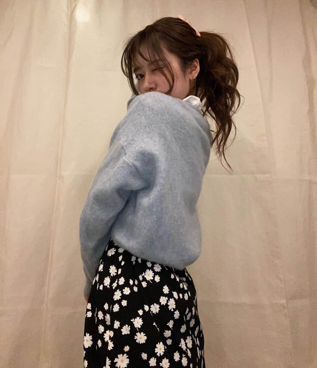 寺田蘭世のインスタグラム：「🛁🤍📧🫖  #乃木坂46 #寺田蘭世 #instafashion  #outfitlove  #outfitpost」