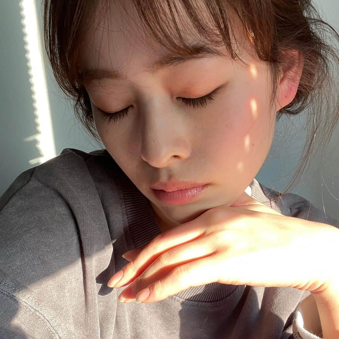 渡辺妃香さんのインスタグラム写真 - (渡辺妃香Instagram)「. いつかの🤳🏻 お昼寝後で頭ボサボサ笑」2月13日 20時21分 - watanabe_himeka