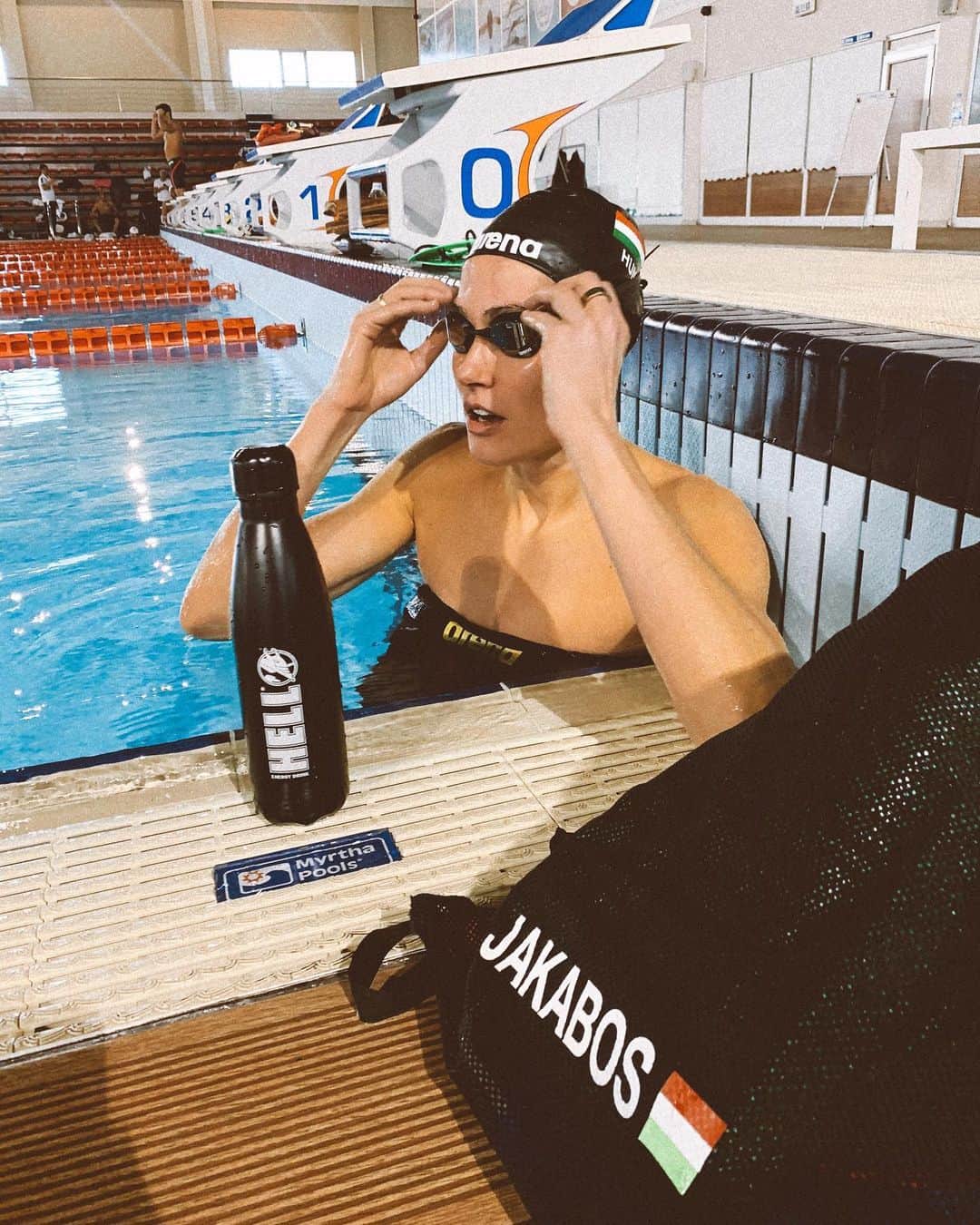 ズザンナ・ヤカボスのインスタグラム：「one more week in hell aka high altitude training camp 🤨 five weeks are done 💪🏼 . . . . . #noairdontcare #highaltitude #swimming #swimmerlife #wourkout #saturdaysession #noairneeded #energyneverdies #hell #hellenergy #promocio #weekendishere #getfit #poolday #trainingday」