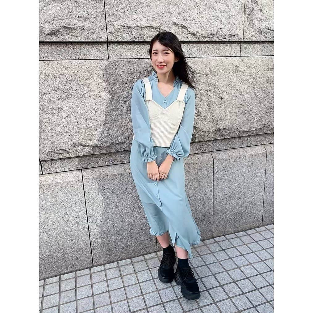 加藤一華さんのインスタグラム写真 - (加藤一華Instagram)「. 💎🐬❄️💙🧊🐳🦋  25歳最後の日！ 外で撮ってみた🍃  #ootd #低身長コーデ #ootdfashion  #ワンピースコーデ #水色コーデ #ビスチェ #fashion #私服 #fashiongram」2月13日 20時29分 - ichika_kato