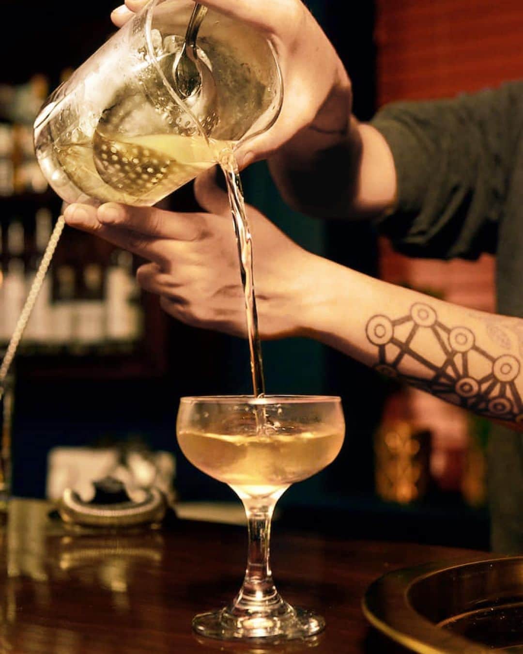 Airbnbのインスタグラム：「Lift your spirits to Mexico City heights with world-class mezcal purveyors Katri and Hardey and their team of mixologists. In their online experience, Mezcal & Tequila Cocktail Masterclass, they’ll help you turn simple, traditional ingredients into authentic concoctions with a personal twist. They’ll even suggest easy substitutions (you know, if you just ran out of sal de gusano again).  Link in bio to shake things up.」