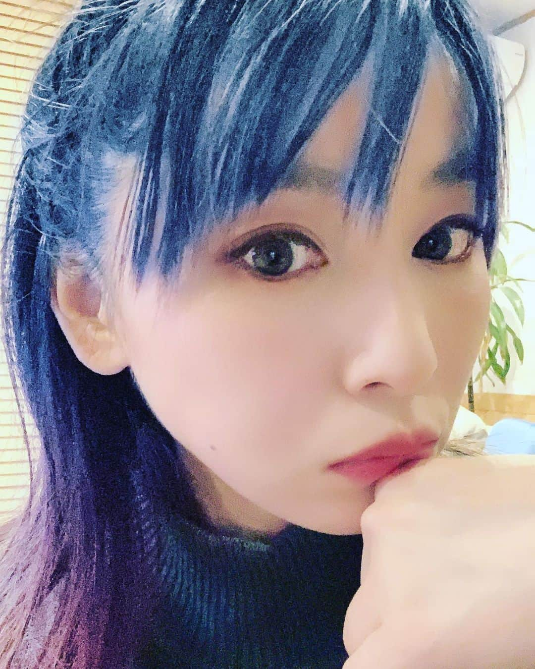 下川みくにのインスタグラム：「毎週土曜日 21時半からツイキャス配信。  #ツイキャス #配信」