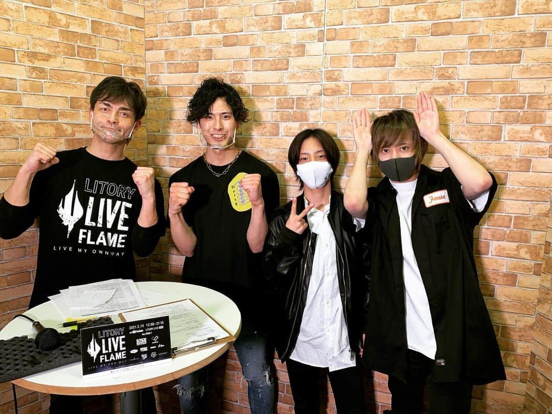 THIS VERY DAYのインスタグラム：「本日LIVE FLAME&ちょこフェス🔥🍫  遊びに来てくれた皆さん ありがとうございました‼️  良いライブをお届けできたと思います❗️ まだまだこれで満足せず、1個1個のライブを 大切にして日々成長できるよう努めます。  今後もついてきてください‼️ ・ ・ ・ ・ ・ #THISVERYDAY #ディスベリ #邦ロック #邦ロック女子 #邦ロック好きと繋がりたい #邦ロック好き #邦楽ロック #邦楽ロック好きな人と繋がりたい #インディーズバンド  #バンド #バンド好きな人と繋がりたい  #ロックバンド #サーキット #オンラインライブ #ライブ #ライブハウス #バンドマン #バンドtシャツ #フェス #フェスコーデ #ノクモン #ライブキッズ #knockoutmonkey #xmaseileen #thecherrycokes #secret7line #nubo #climbgrow #thenumberzero #茉莉奈」